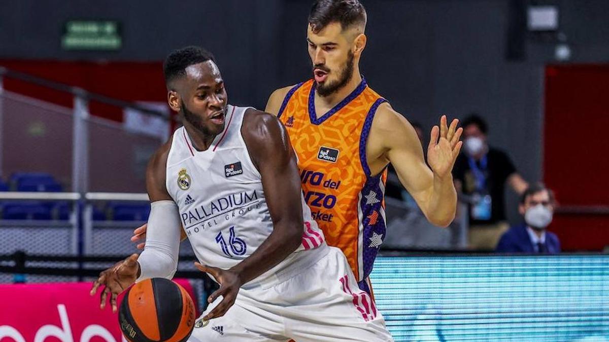 Valencia Basket retendrá los derechos de Kalinic y Thomas - Superdeporte