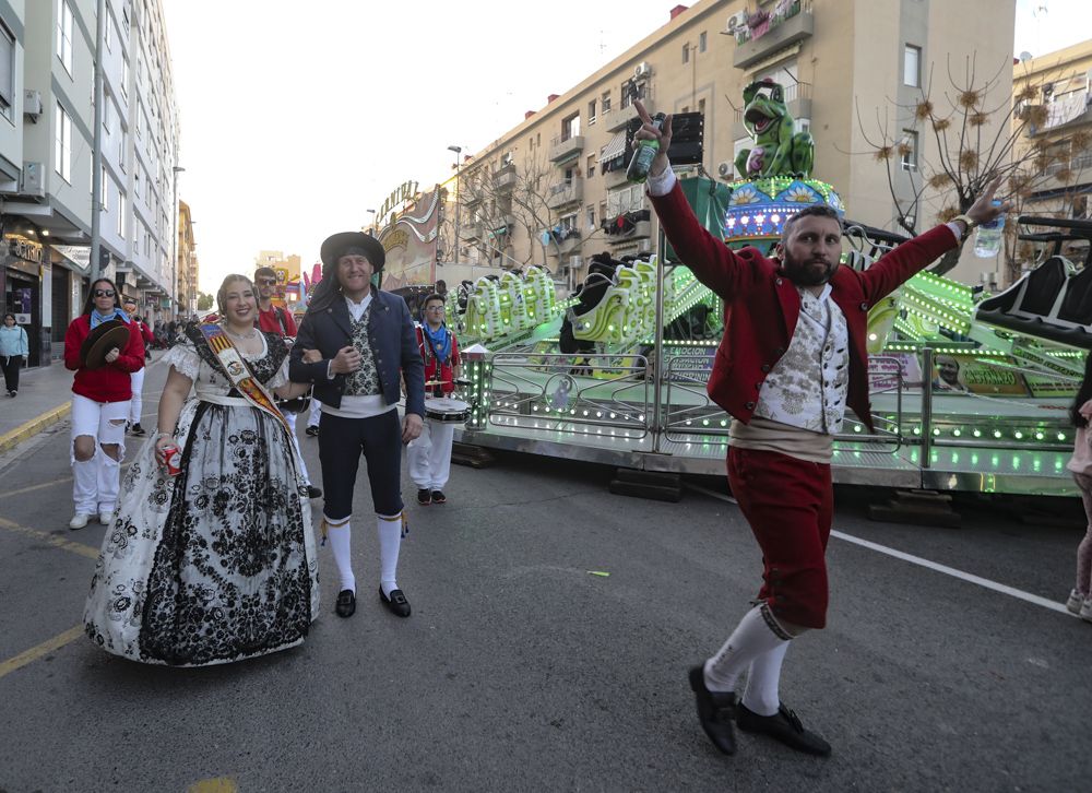 Visita de cortesía a las fallas del Port de Sagunt