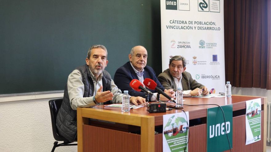 La UNED presenta el transporte de las ciudades del futuro en su nuevo curso