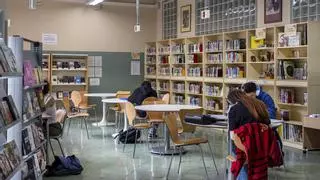 La 'operación rescate' de las bibliotecas escolares en Catalunya empezará este septiembre con un plan piloto en 50 centros