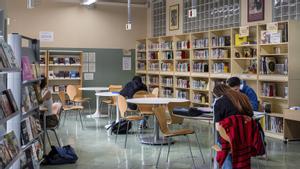 Més del 40% de les escoles catalanes no tenen biblioteca escolar malgrat estar obligats per llei