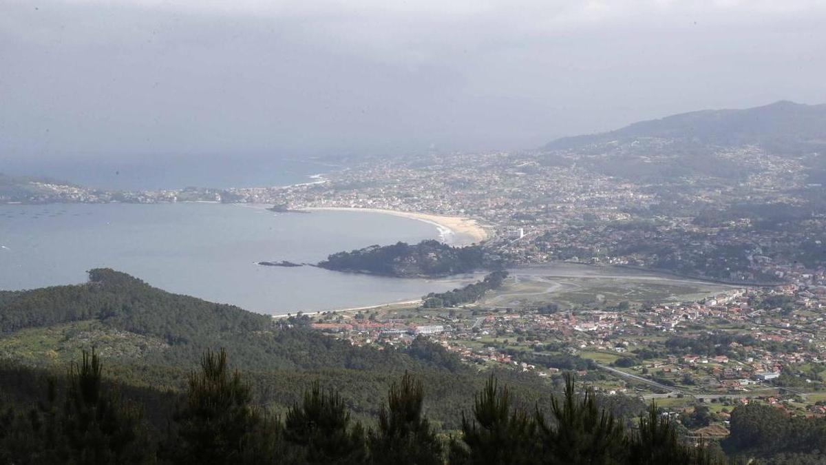 Una imagen del Val Miñor desde la Serra da Groba.
