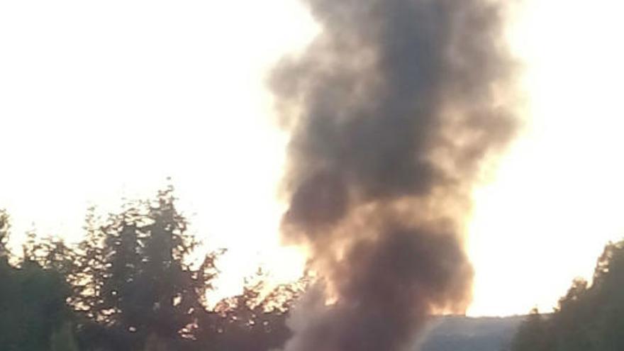 Espectacular incendi d&#039;un vehicle a Sant Hilari Sacalm