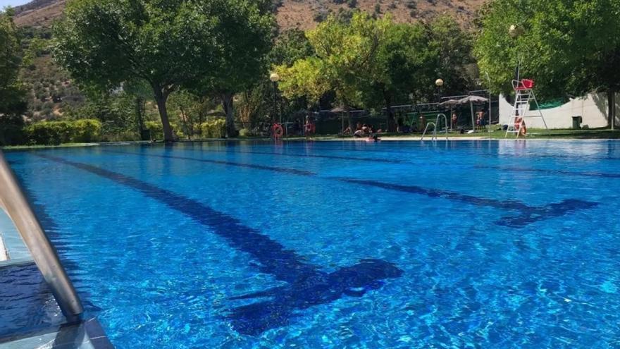 En estado crítico tras ser rescatado de una piscina de un hotel de Gran Canaria