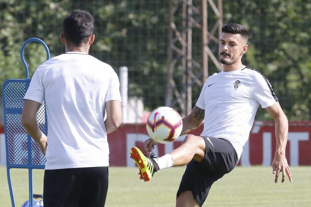 Presentación de Geraldes, nuevo jugador del Sporti