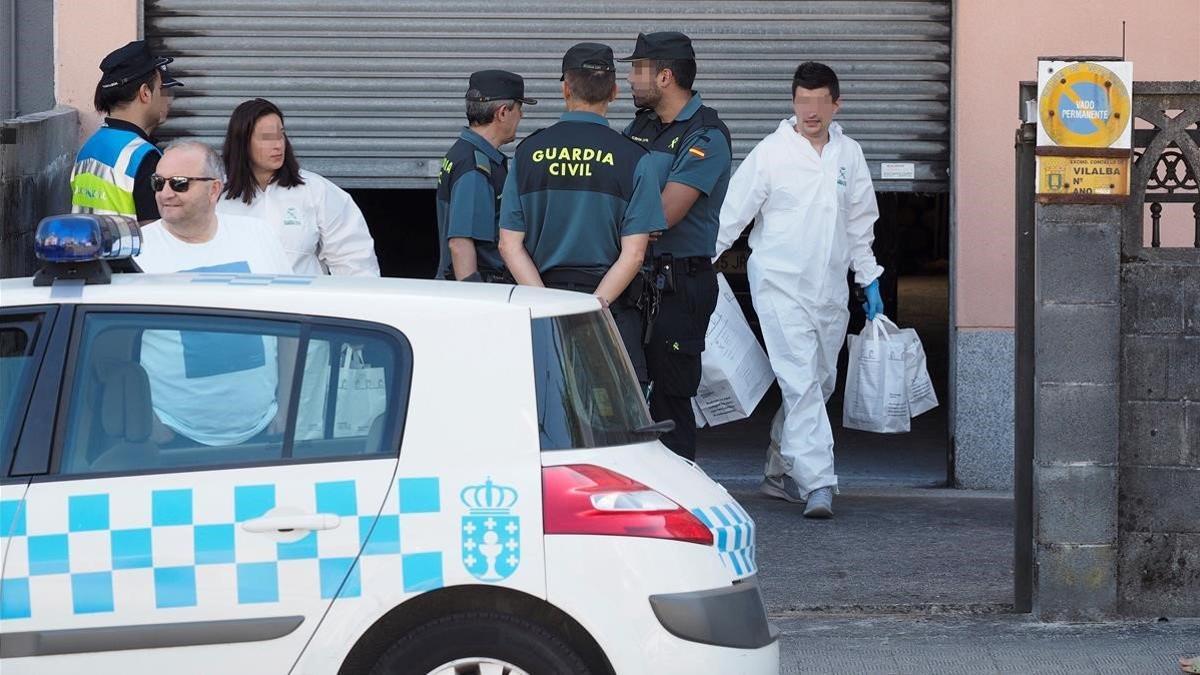 Un hombre sobre el que pesaba una orden de alejamiento ha asesinado a cuchilladas a su expareja en el domicilio de esta en la localidad de Vilalba, Lugo.