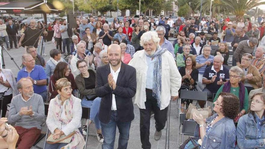 Luís Villares y X.M. Beiras, en un mitin celebrado en Cangas antes de las autonómicas de 2016. // S.A.