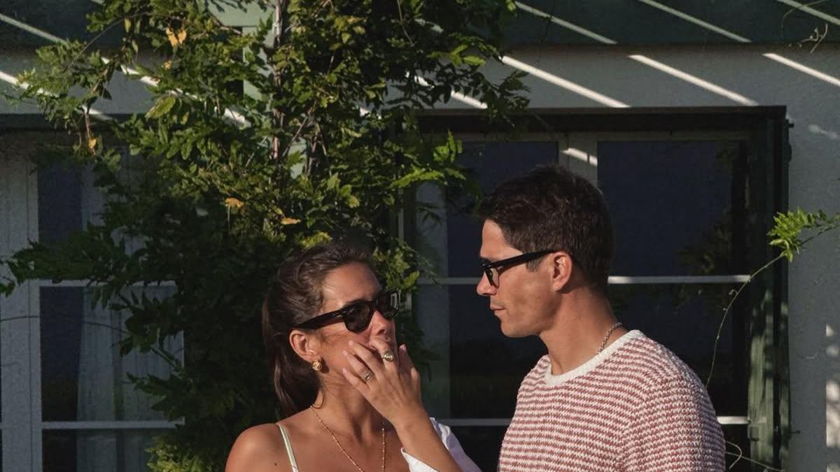 Sabemos de dónde es el bañador con el que María Pombo presume de embarazo en las fotos más bonitas del verano