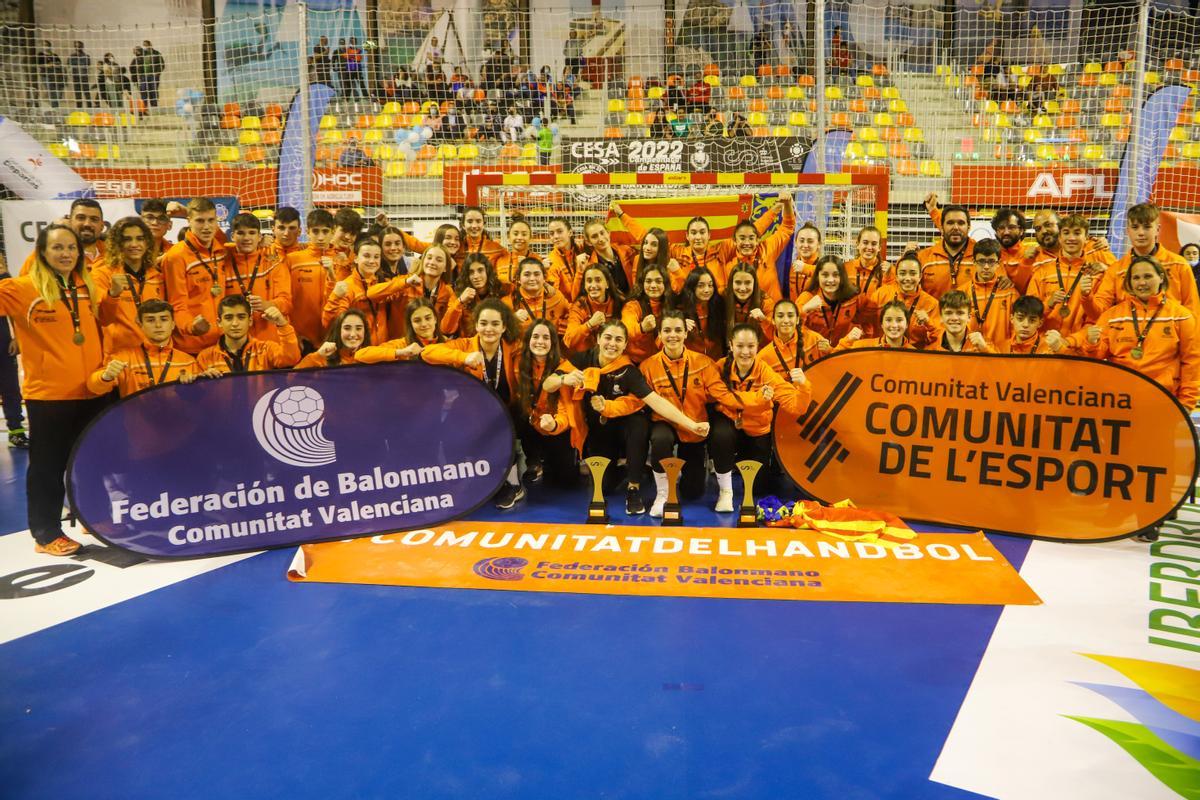 Los combinados autonómicos valencianos se han colgado tres metales: un bronce en el Campeonato Cadete femenino, un oro en la Copa Infantil masculina y el oro del Campeonato Infantil femenino.