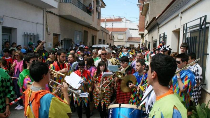 Los Mayos de Alhama vuelven a florecer para alegría del municipio