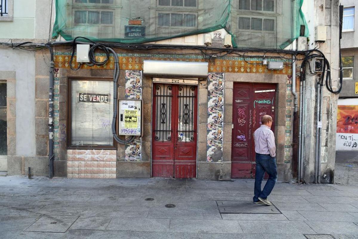 El azulejo, una rareza en la ciudad de cristal
