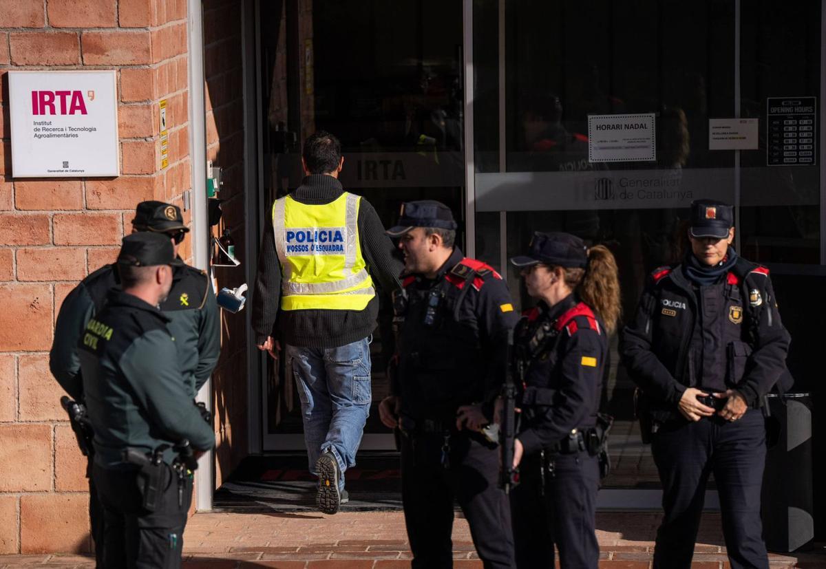 Confiscades mostres d’una vacuna de l’empresa allotjada a l’IRTA-CReSA