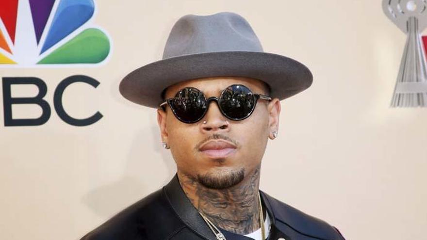 Chris Brown, en libertad bajo fianza tras ser detenido por agresión