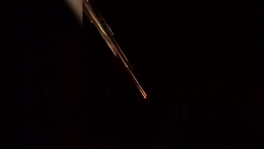Un gigantesco trozo de basura espacial en llamas sobrevuela el litoral español en plena lluvia de estrellas