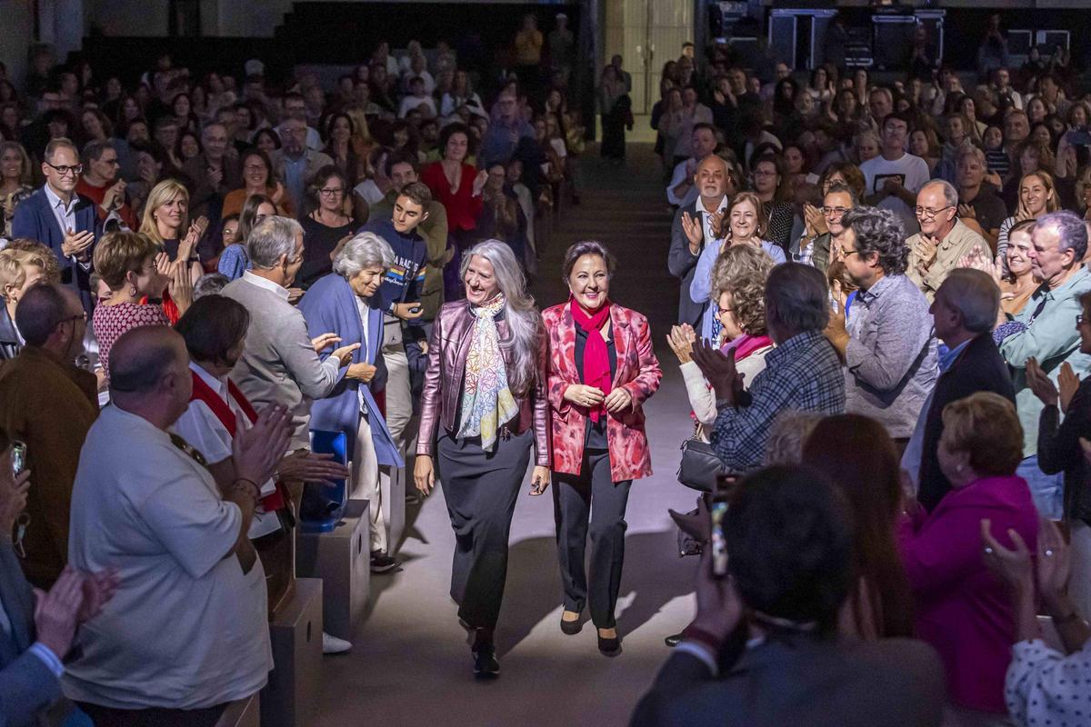 EN IMÁGENES: Las premios "Princesa" María Pagés y Carmen Linares protagonizan la presentación del documental sobre flamenco en La Vega EN IMÁGENES: Las premios "Princesa" María Pagés y Carmen Linares protagonizan la presentación del documental sobre flamenco en La Vega