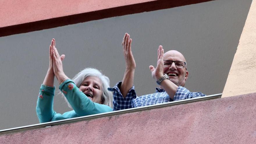 ¡GRAZAS!: el mensaje de Vigo a los sanitarios en su último homenaje