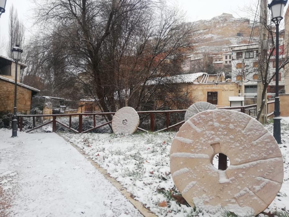 La nieve cubre Los Serranos y el Rincón de Ademuz