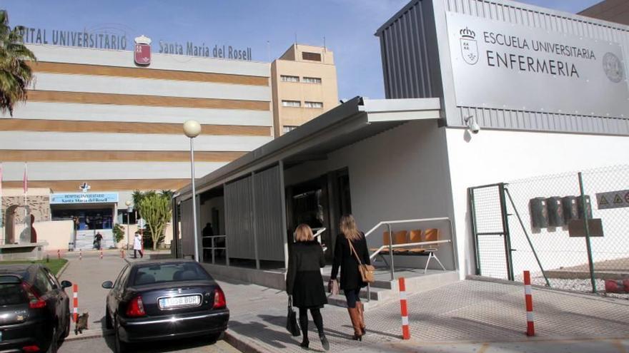 El Ayuntamiento exige que la Escuela de Enfermería se integre en la UMU