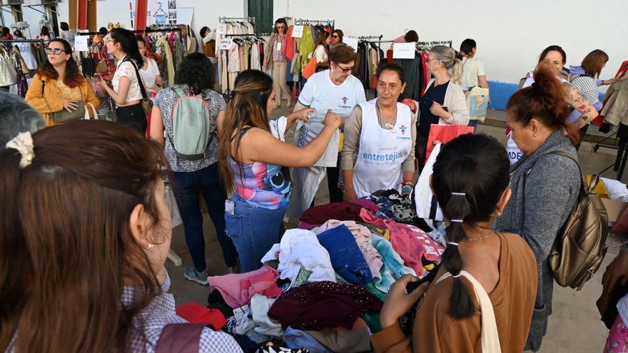 La boutique sin techo del comedor trinitario vuelve tras el verano este sábado