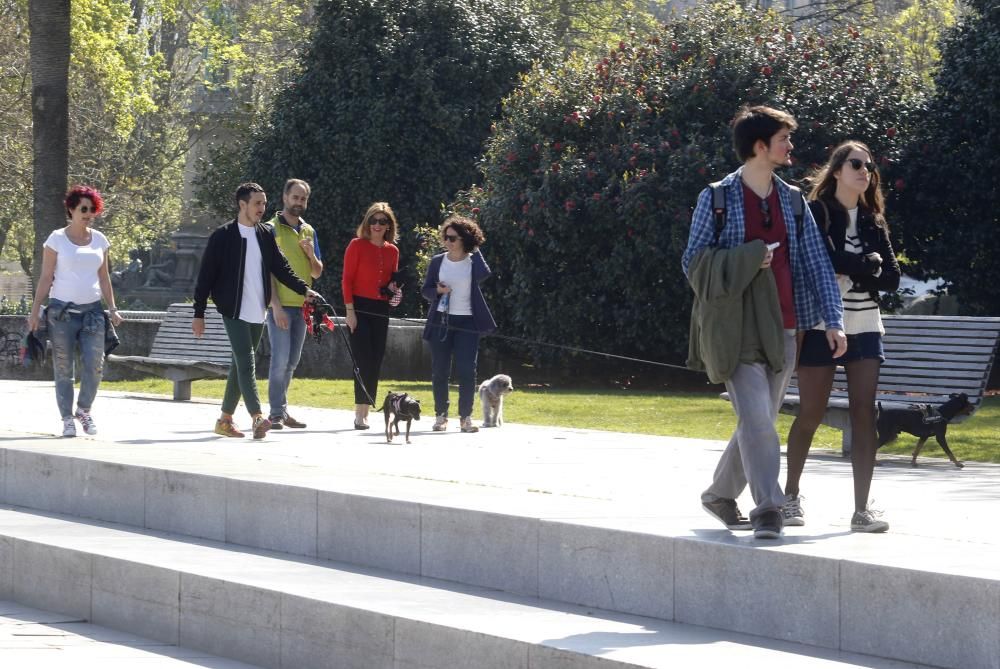 Buen tiempo, calor y manga corta para arrancar la Semana Santa en Galicia