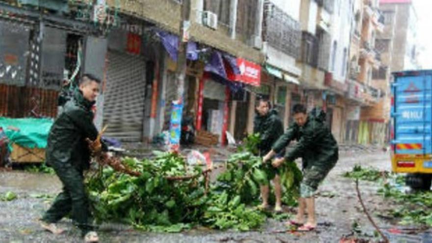 Un tifón arrasa el sur de China