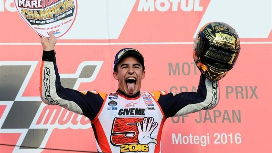 Márquez se convierte en el tricampeón más joven de la historia