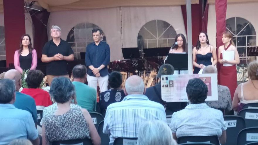 Las bandas de Pinto, Munuera y Allariz conquistan la ciudad