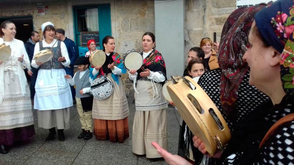 La Reconquista combate la lluvia con música y chor