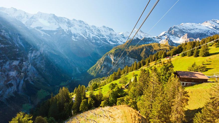 El tren más empinado del mundo, patrimonios de la Humanidad y lagos inolvidables, los motivos para apuntarte a la nueva Expedición VIAJAR a Suiza