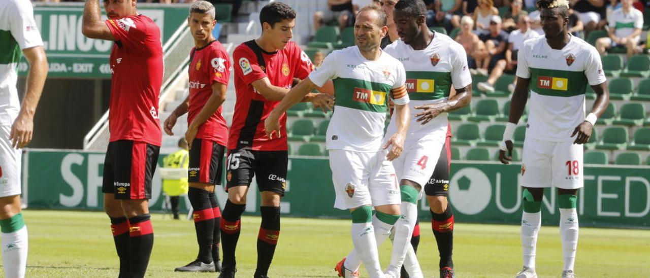 El Elche sigue reñido con el gol