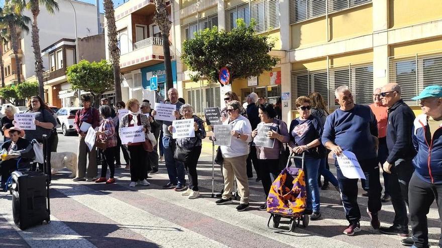 Los vecinos del Campo de Salinas reclaman mejoras en los caminos rurales y el suministro de agua