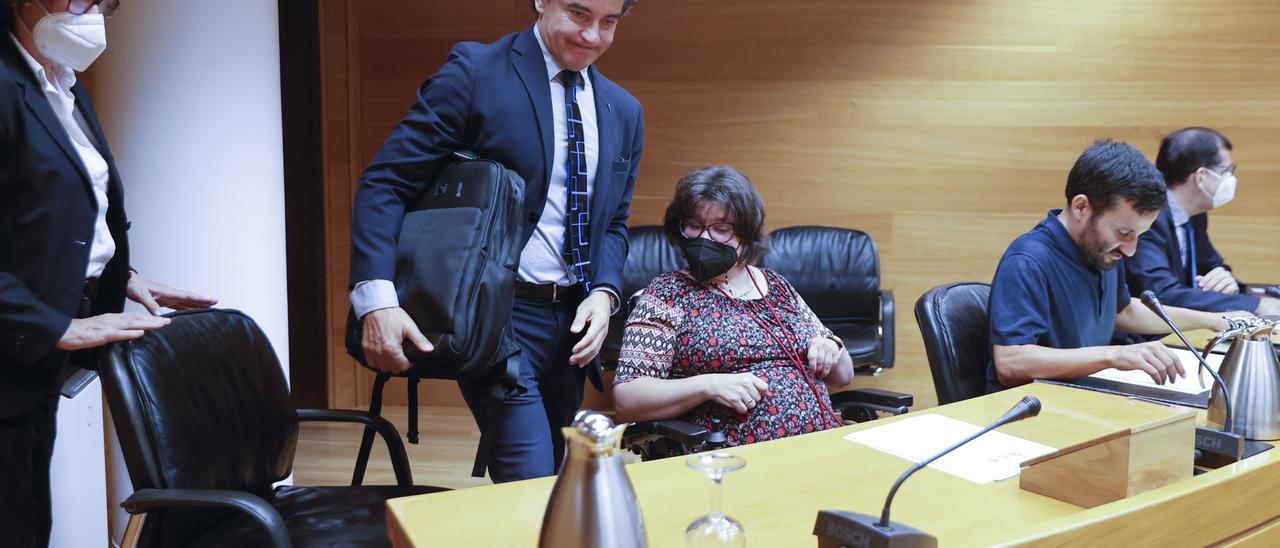 Francesc Colomer durante su comparecencia en la comisión de Turisme de Les Corts.