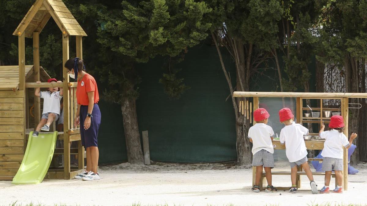 Una actividad en una escuela infantil, en imagen de archivo