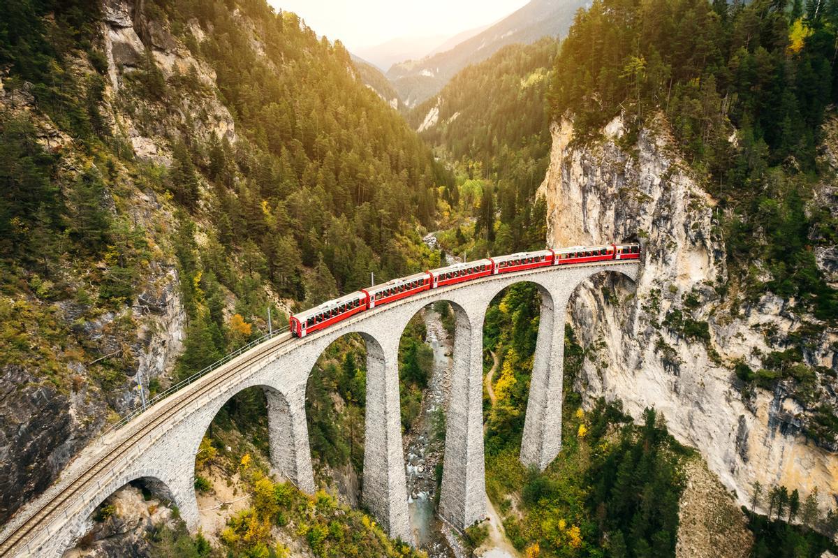 Lo de Suiza en tren panorámico es otro nivel.