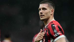 Luka Jovic celebra un tanto contra el Inter de Milán