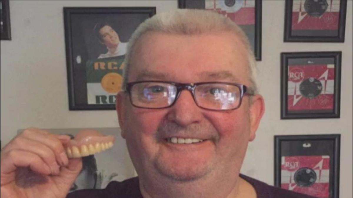 Dentadura perdida en Benidorm: Un británico la recupera tras 11 años
