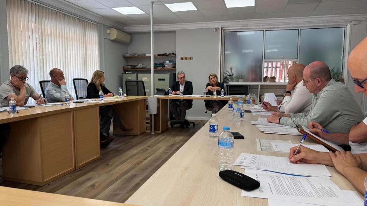 Reunión de Camarero con representantes del sector.