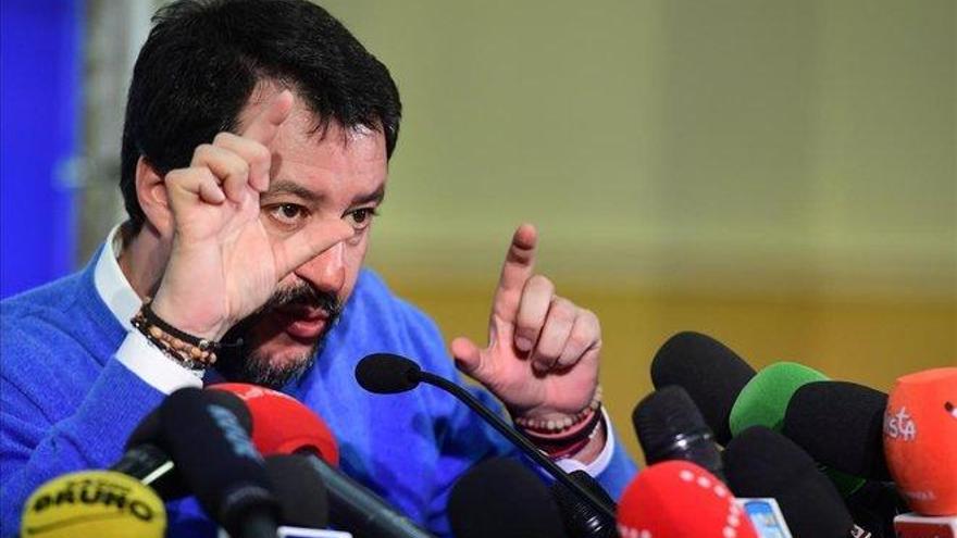 Facebook retira el vídeo de Salvini intimidando a una familia tunecina