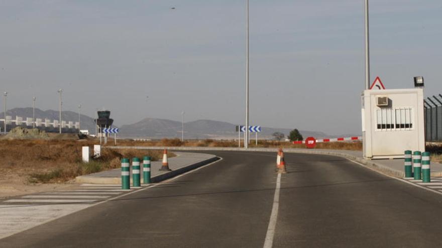 Detalle del aeropuerto, aún sin inaugurar, de la pedanía murciana, en una foto tomada en 2013.
