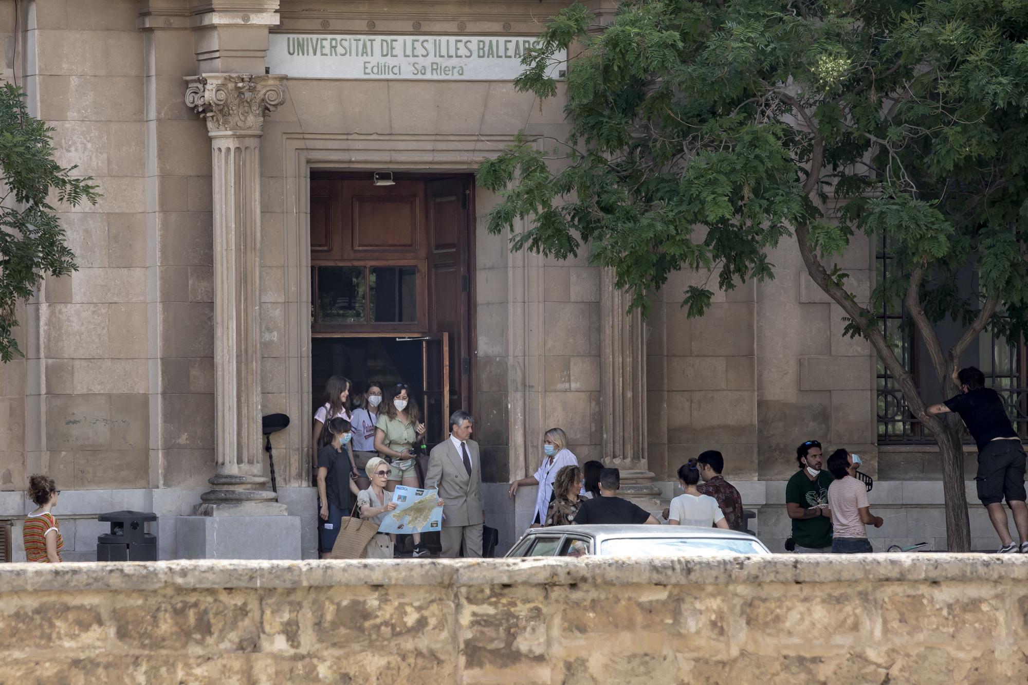 Alquilan el edificio sa Riera de la UIB para rodar la serie 'Köning von Palma'