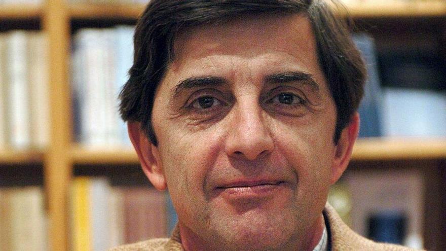 Muere Enrique Lynch, escritor filósofo y editor, a los 72 años