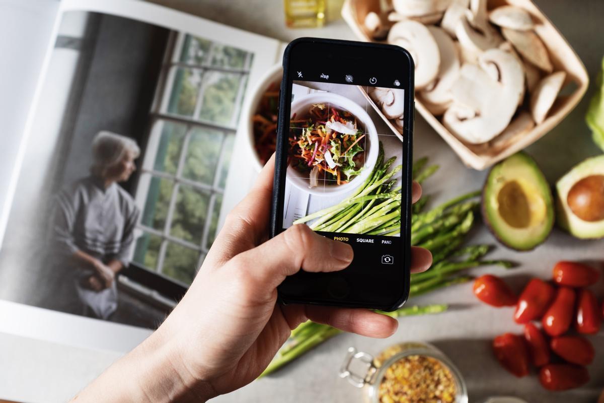 Greenpeace pide a los ciudadanos que denuncien con fotos la venta de frutas y verduras envasadas en plástico