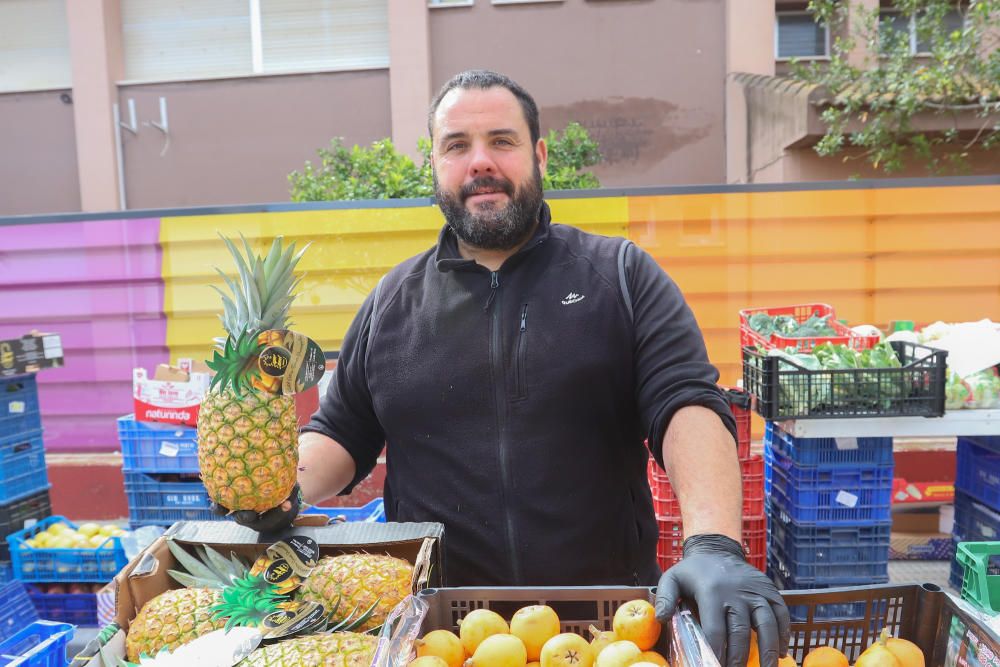 Sólo alimentación y productos de primera necesidad