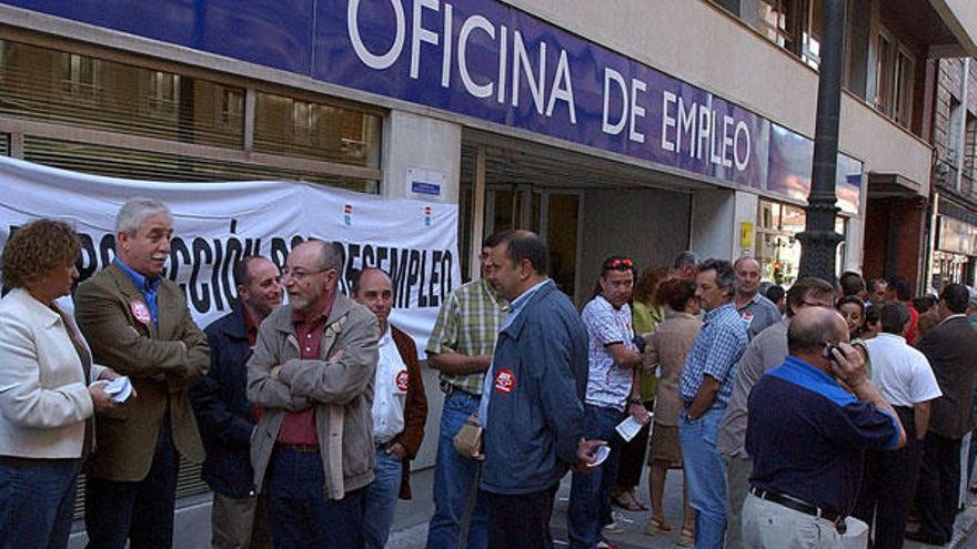 Oficina de desempleo en Oviedo.