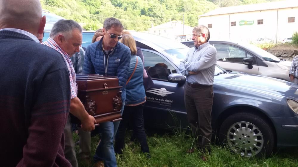 Funeral del hermano de Paco González