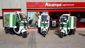 Revoolt, que trabaja con la red de supermercados Alcampo, usa ya el vehículo ’Scoobic’.