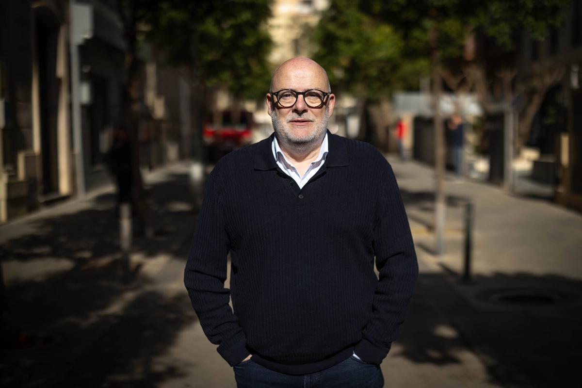 Lluís Corominas, exdiputado de CIU y Junts per Sí, para la sección 'De la política, ¿se sale?'