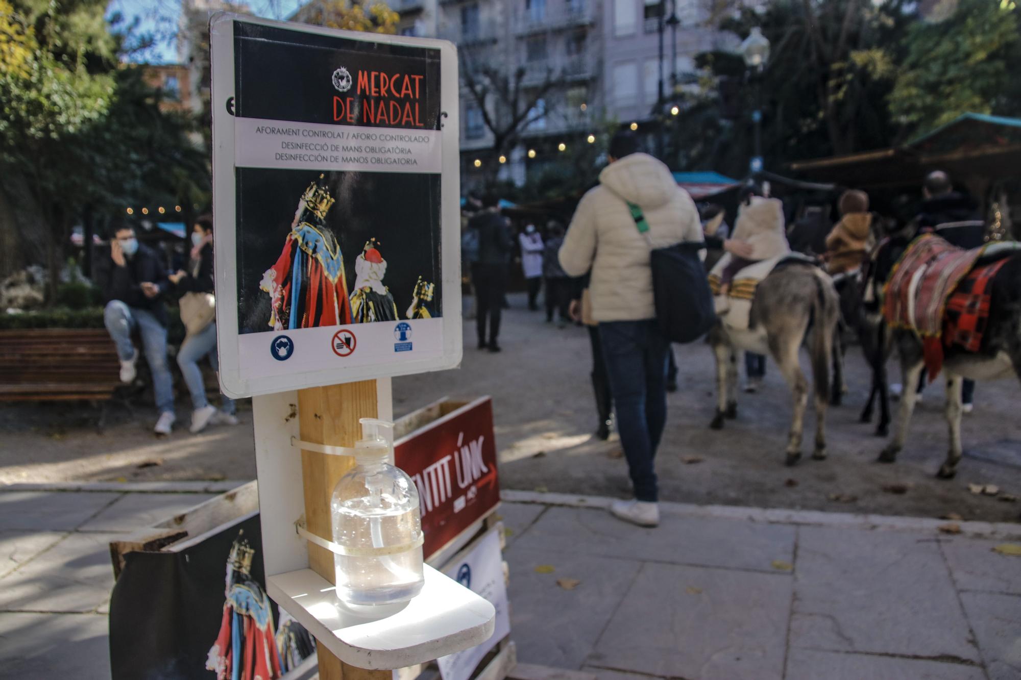 El Mercat de Nadal viste la Glorieta de oferta comercial y ocio