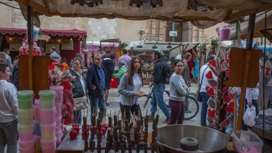 El mercado medieval elimina el descuento a los artesanos locales