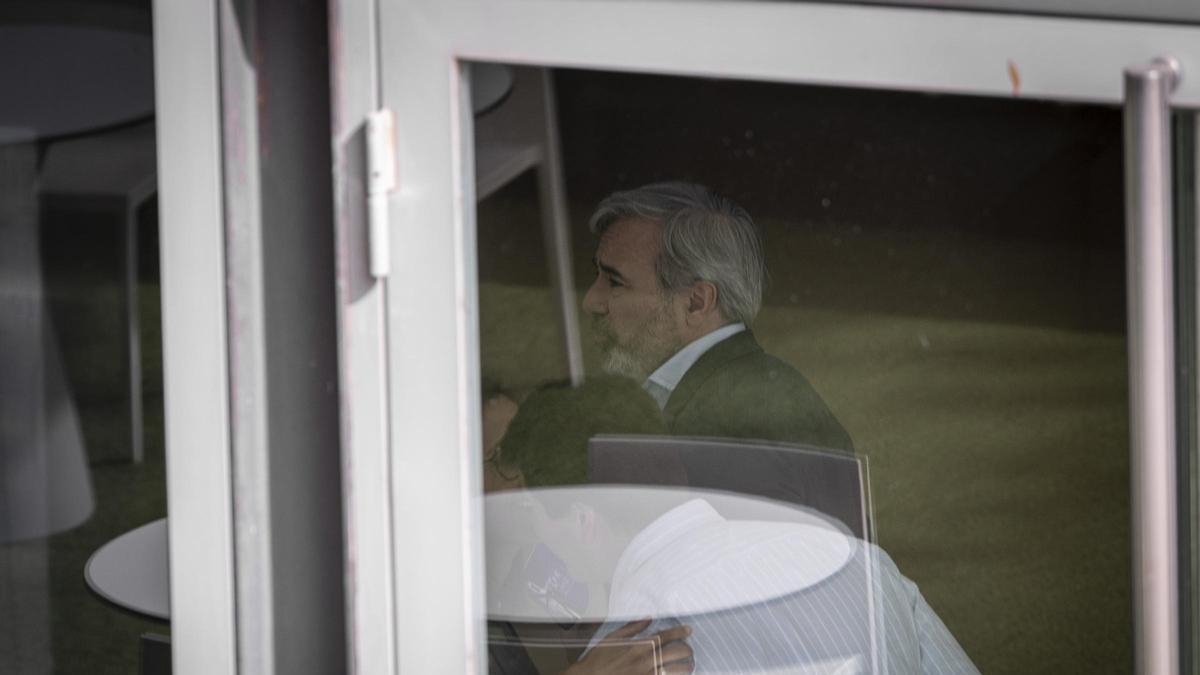 NEGOCIACIONES POP-VOX | Jorge Azcón cambia su agenda ante el acelerón de las negociaciones con Vox por el Gobierno de Aragón